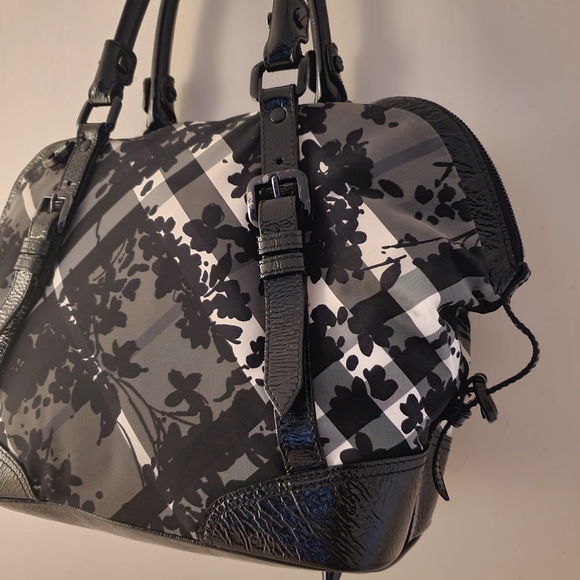 Burberry Foley White/Black/Gray Floral Beat Medium Check Satchel - Picture 16 of 16